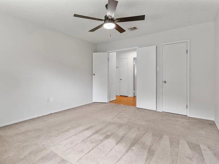 16319 Pitch Pine Dr — Photo 17