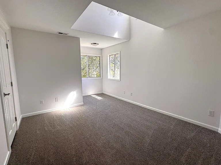 4216 Mepham Ct — Photo 18