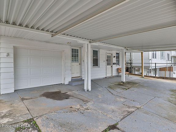 4th image of 101/105 W Ridge St