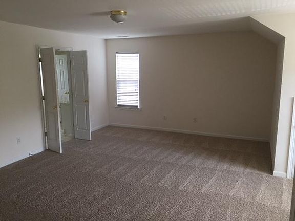 3rd image of 3032 Hornell Pl