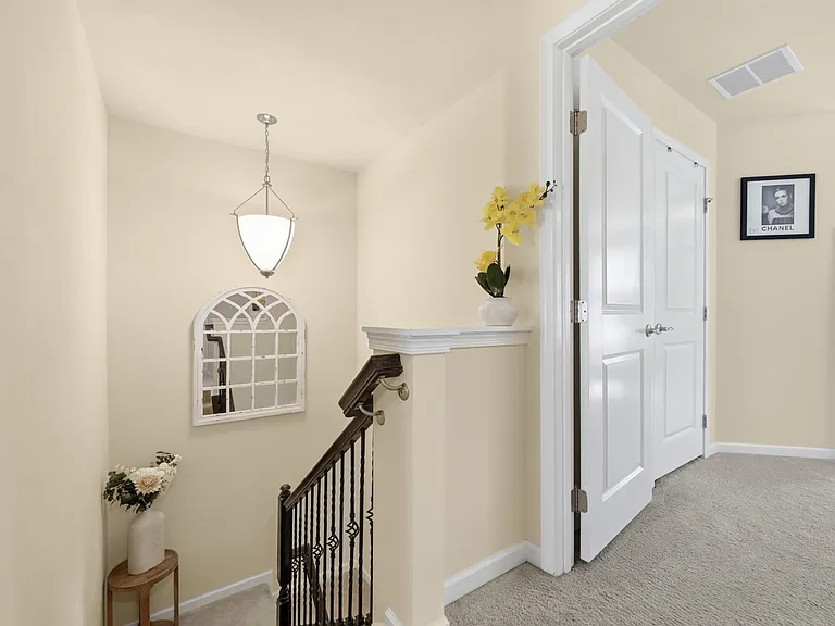 601 Pointe View Dr — Photo 34