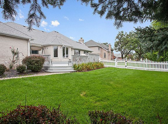 3rd image of 1243 Abbey Oaks Dr