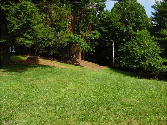 5th image of 987 Hocking Rd