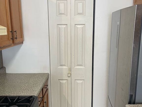 5th image of 928 E Passyunk Ave #3