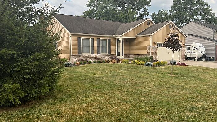 1st image of 1027 Oakshade Dr