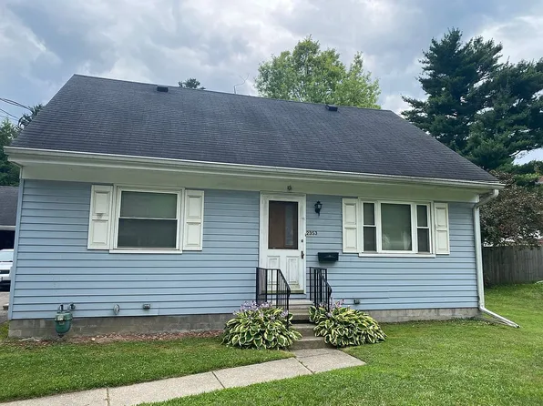 2353 Oak Grove Pl, Toledo, OH 43613