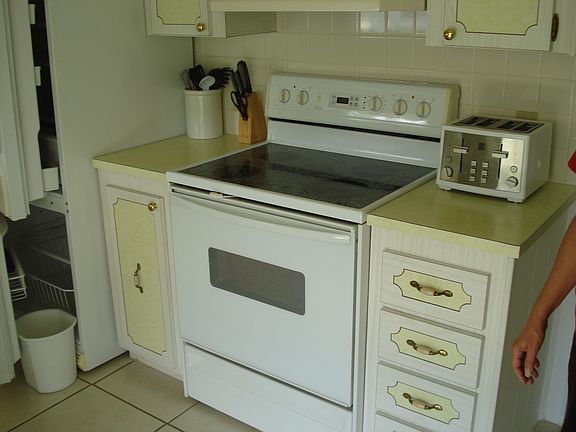 3rd image of 215 Independence Ave