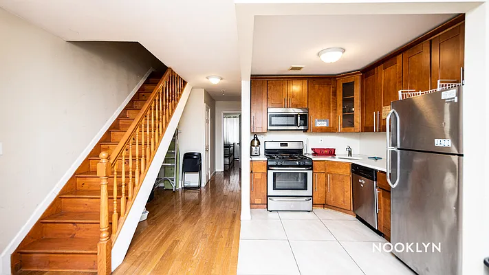 Rented by Nooklyn NYC LLC | media 54