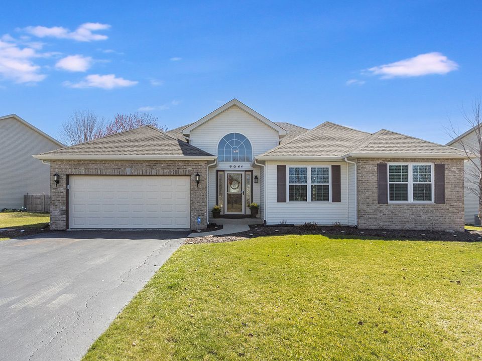 1st image of 904 Butterfield Cir W