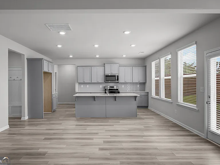 2000 Carolyn Dixon Way — Photo 12