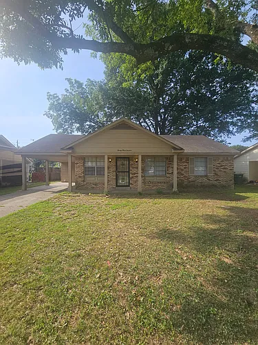 2313 Ashland Dr Photo 1