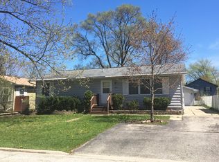 1423 Juneway Ter, Round Lake Beach, IL