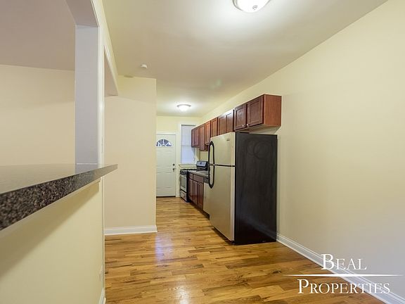 5th image of 628.5 W Barry Ave #B628x-n2