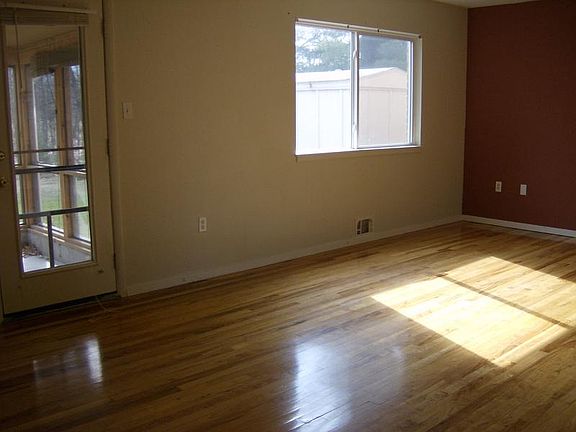 3rd image of 9720A Massachusetts St