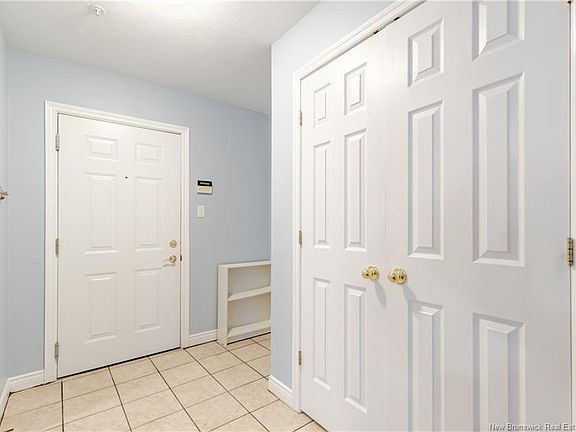 4th image of 158 Hanwell Rd #107