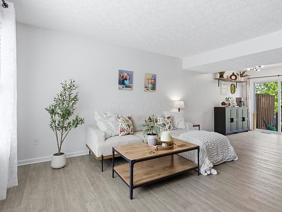 4th image of 5094 Stoneybrook Blvd #1D