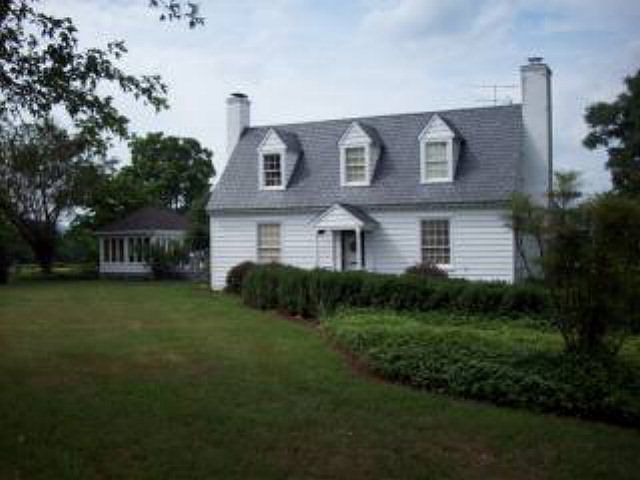 2nd image of 1130 Turner Rd