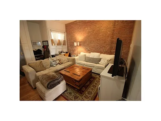 Rented by MNS | media 12