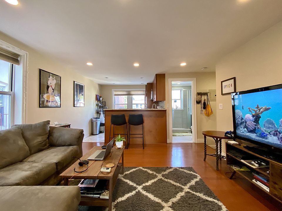 1st image of 20-72 32nd St #2