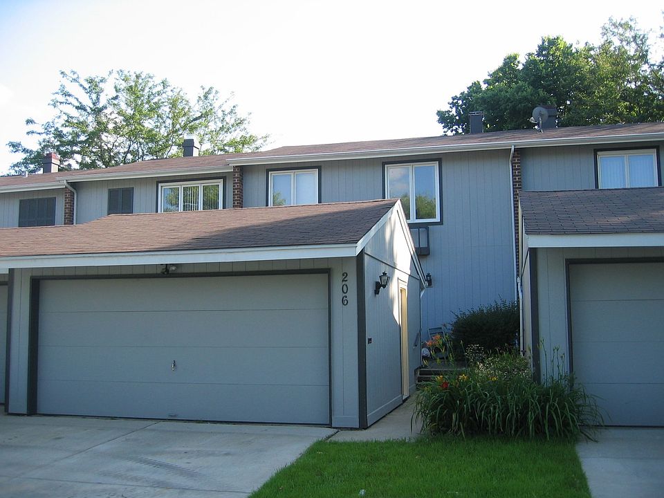 1st image of 206 Lakeshore Ln