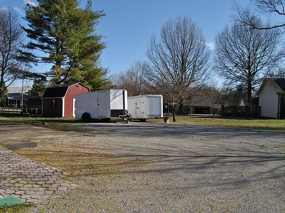 3rd image of 619 Haynes Dr