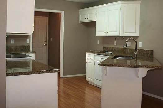 2nd image of 6 Huntley Ln