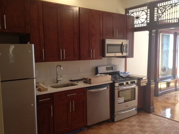 2nd image of 465 4th St #3B