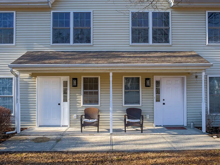 409 Kings Hwy — Photo 5