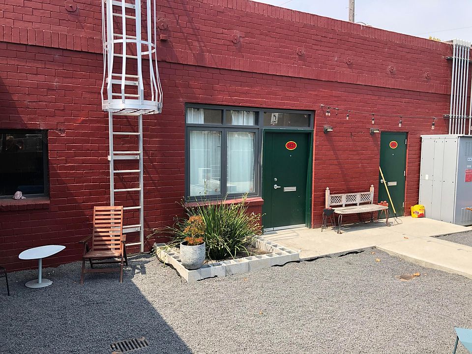 2nd image of 5827 Lowell St