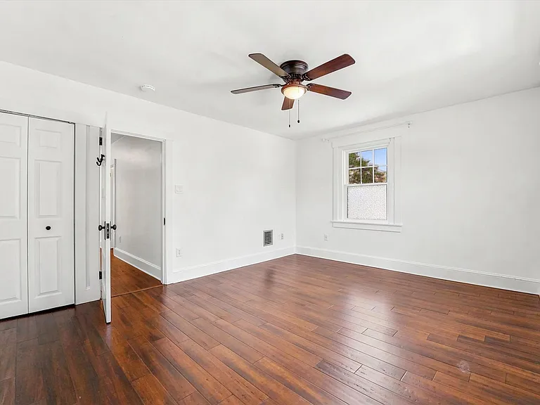 114 Biddle Rd — Photo 10