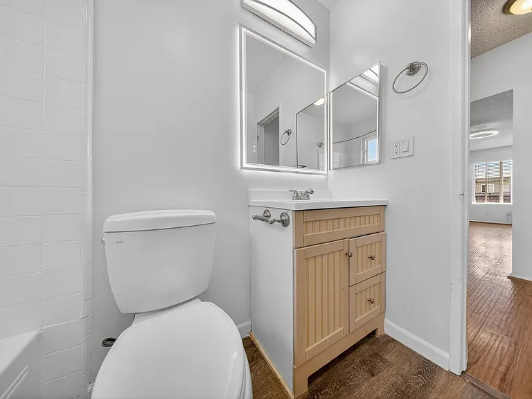 5715 Vineland Ave — Photo 26