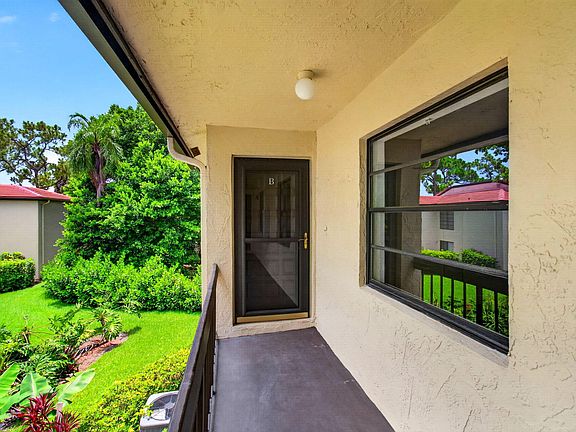 4th image of 8460 Casa Del Lago