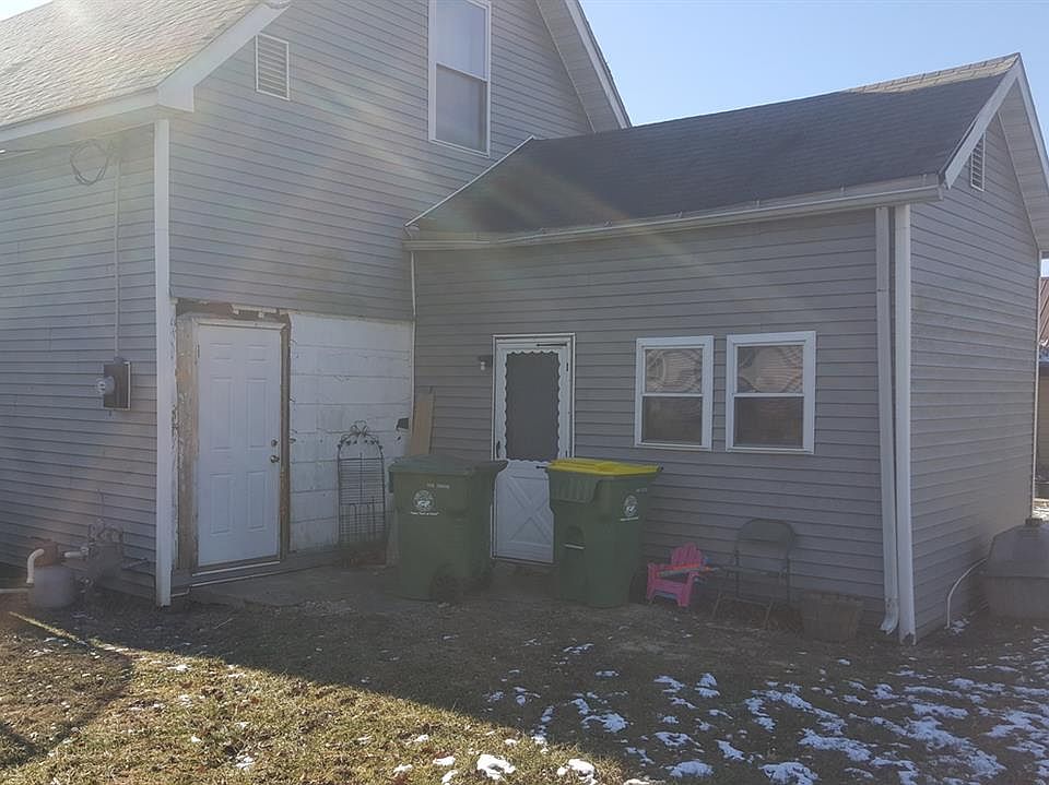 2nd image of 244 W Graysville St