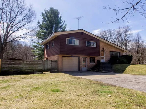 1511 W Norton Ave, Norton Shores, MI 49441