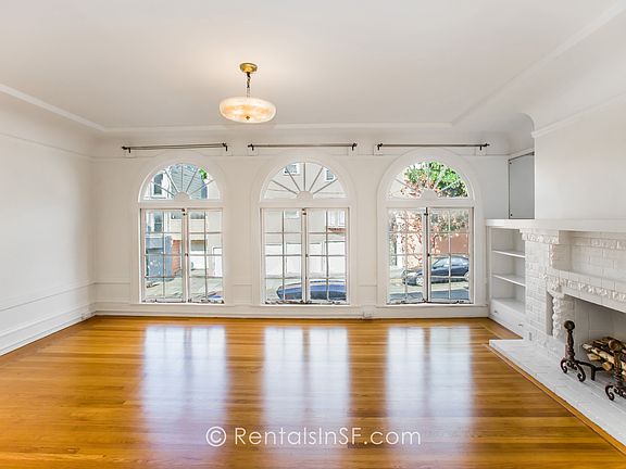 3rd image of 1112 Shrader St