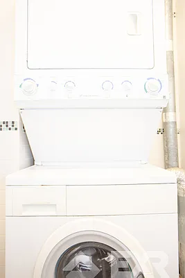 Rented by EXR | media 40