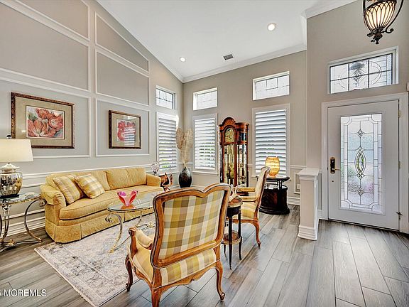 3rd image of 54 Marlow Drive