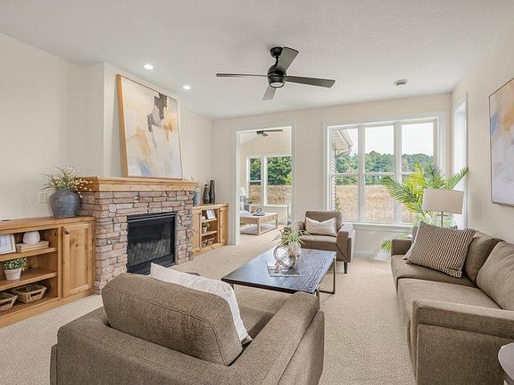 5th image of 25360 Farmstead Ln