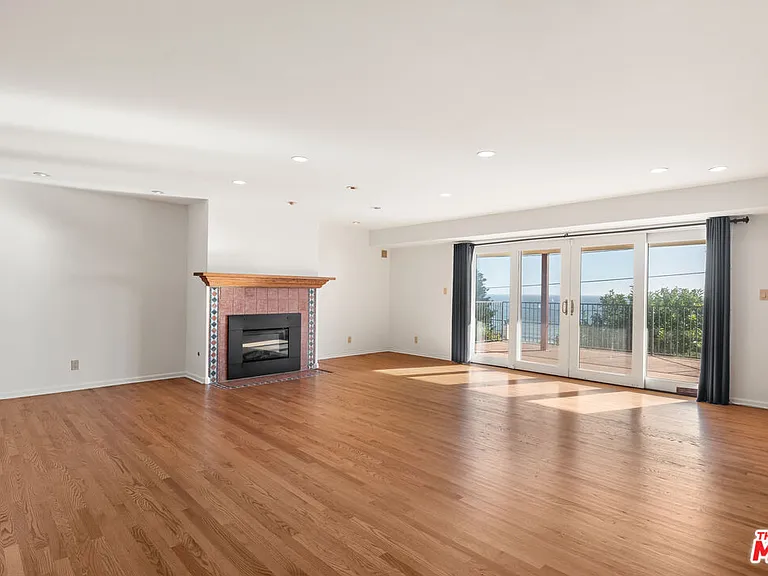 7203 Rindge Ave — Photo 16