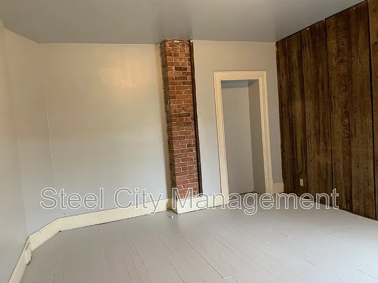 810 Wood St #5 — Photo 8