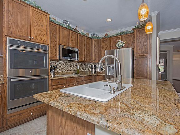 5th image of 15529 N 172nd Ln