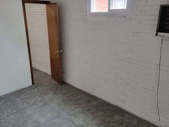 2nd image of 2720 Louisiana Blvd NE