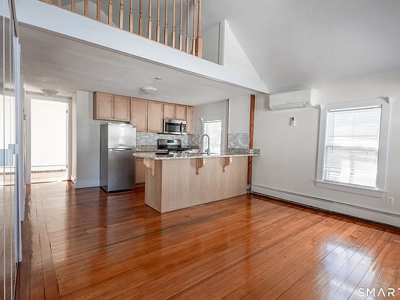 4th image of 89 Hempstead Street