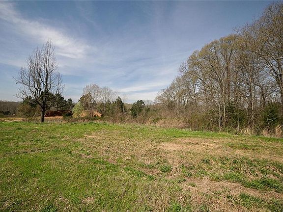 3rd image of 215 River Meadows Dr Lot 38