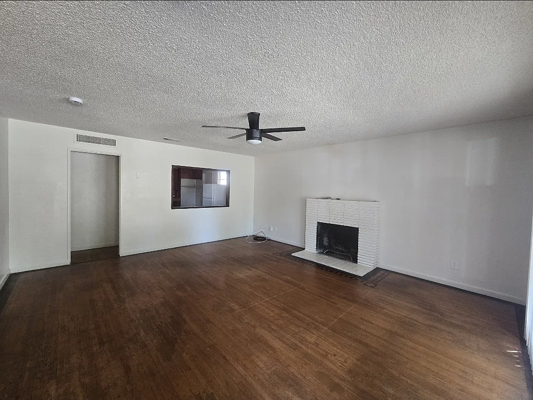 3 bed, 1668 sqft, $2,195 — Photo 2