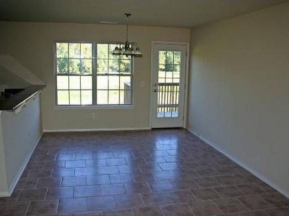 3rd image of 3304 SW Deerfield Blvd