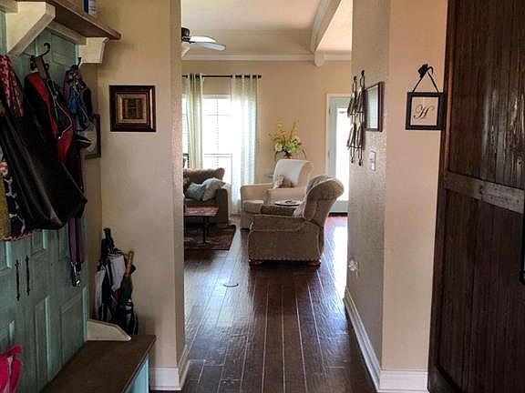 3rd image of 2204 Teton Ave