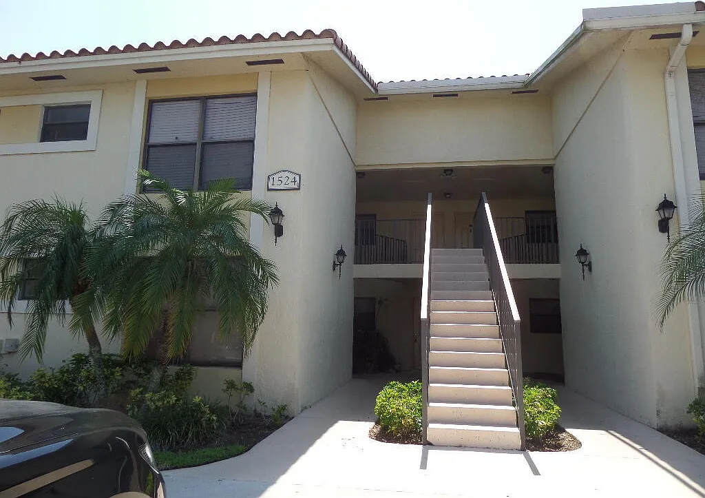 2 bed, 2.0 bath, 904 sqft, $1,950 — Photo 1