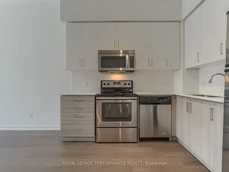 8 Fieldway Rd #103 — Photo 7