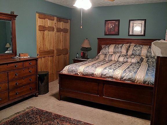 3rd image of 437 Strecker Ln